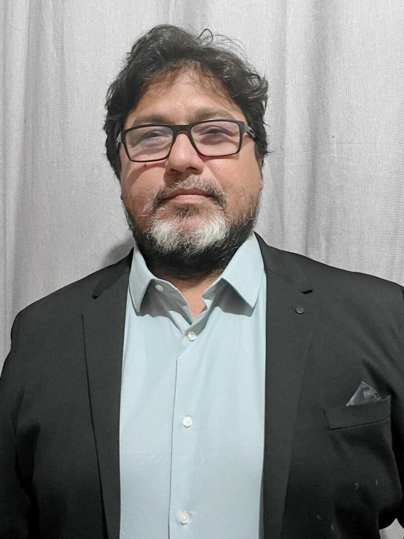 Retrato de José Fernandes Saraiva, engenheiro civil e fundador da S.Saraiva Engenharia
